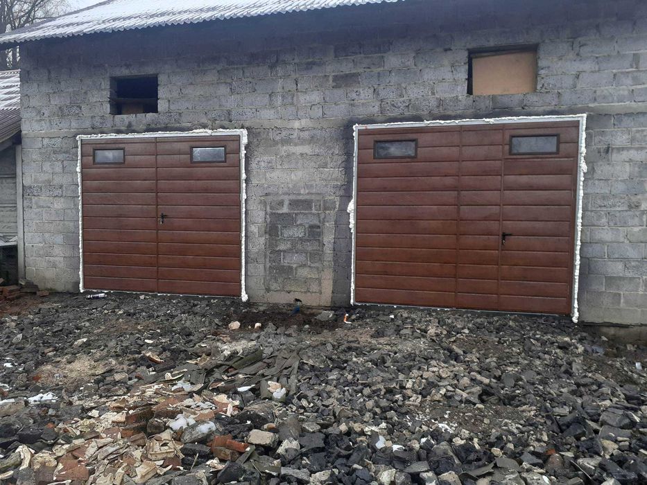 brama garażowa uchylna, dwuskrzydłowa PRODUCENT