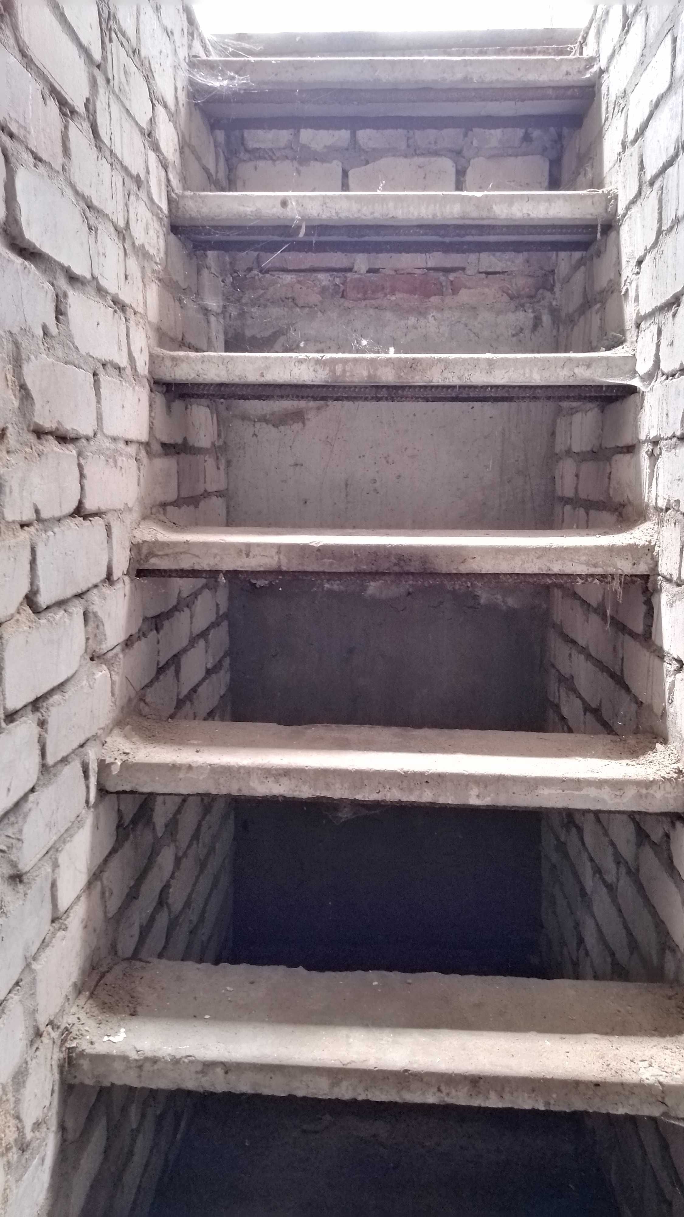 Продам капітальний гараж, а/к Прогрес - 2, р-н Аврори