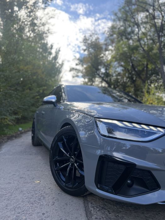 Продам/обме Audi S4 b9