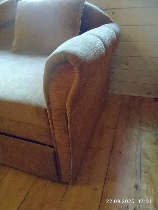 Sofa rozkładana ze skrzynią