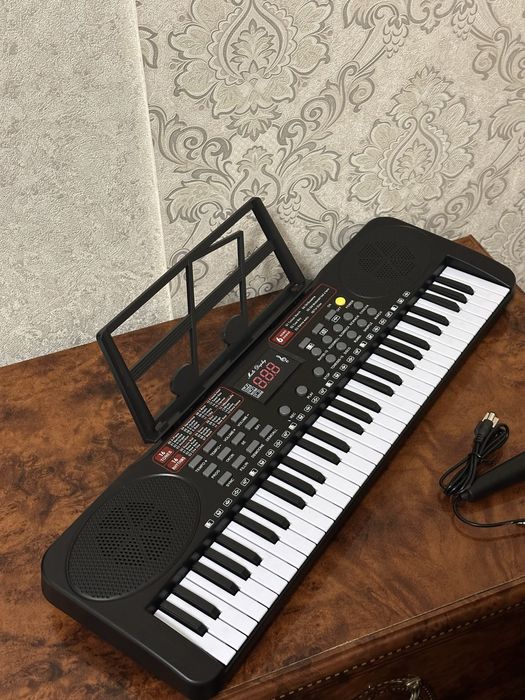 Дитячий синтезатор піаніно з мікрофоном