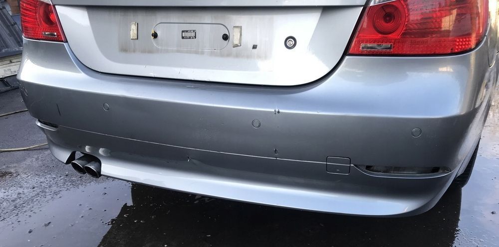 ZDERZAK TYLNY KOMPLETNY BMW E60 SILBERGRAU A08