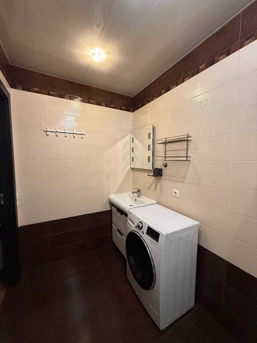 3-кімнатна з євроремонтом, меблями й технікою на Салтівці (404451)