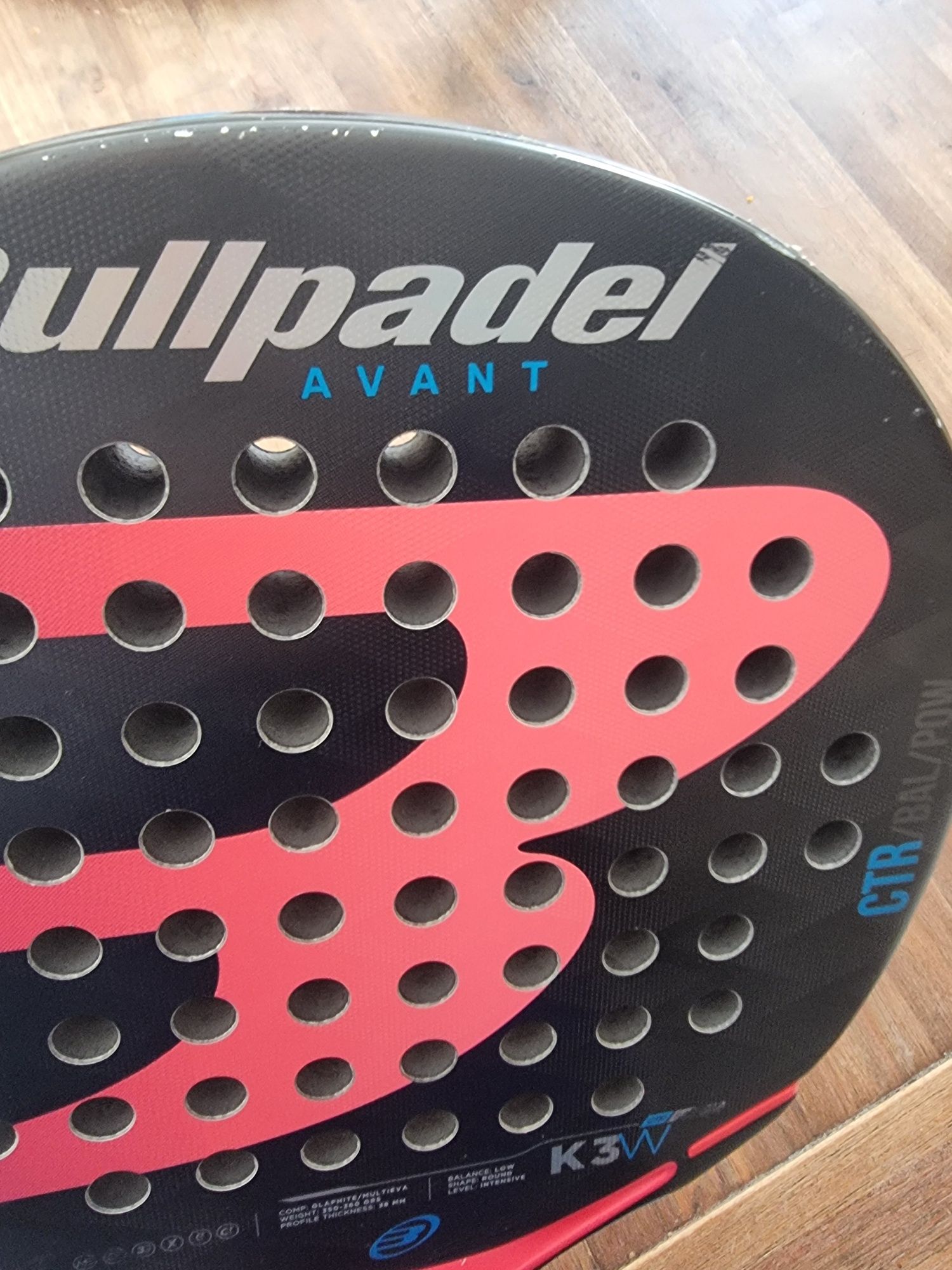 Raquete de Padel Bullpadel + Saco Adidas + paletero