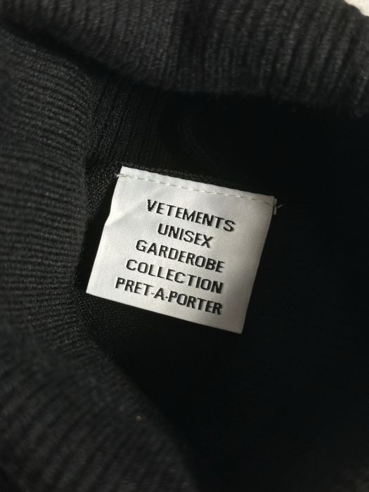 Светр VETEMENTS Black Jacquard Sweater