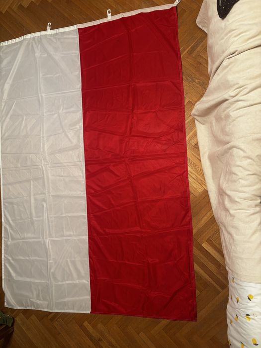Duza Polska flaga