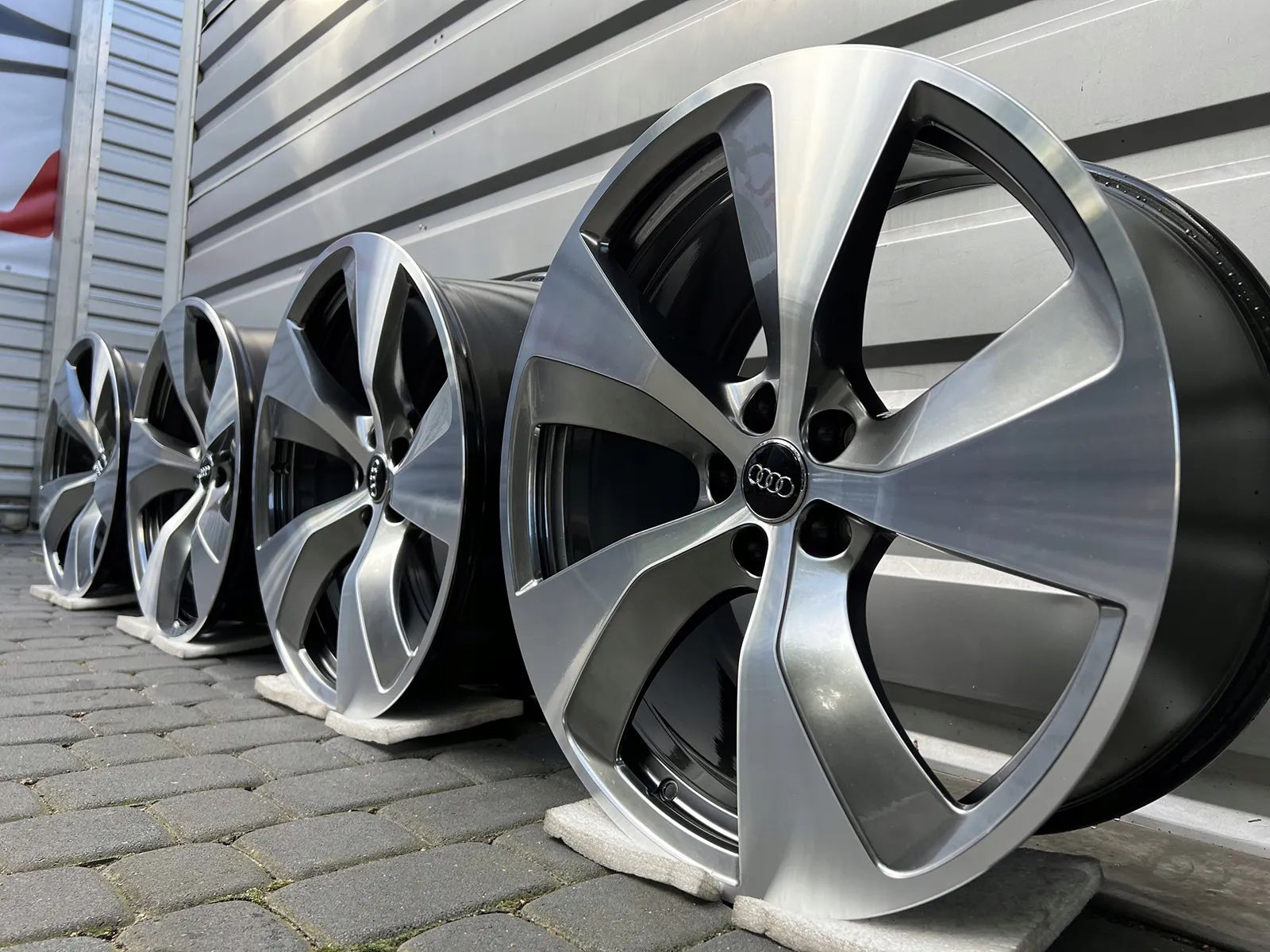 Oryginalne Felgi Audi 21 A5 A6 A7 A8 Q5 Q7 SQ7 Q8