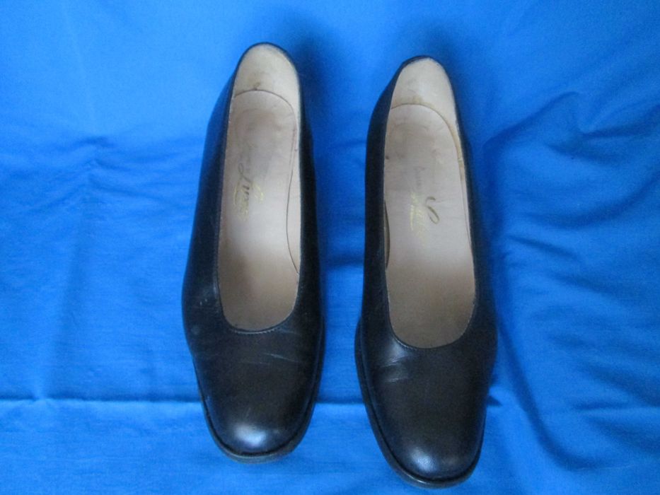 Sapatos em pele de fabrico nacional - traje académico