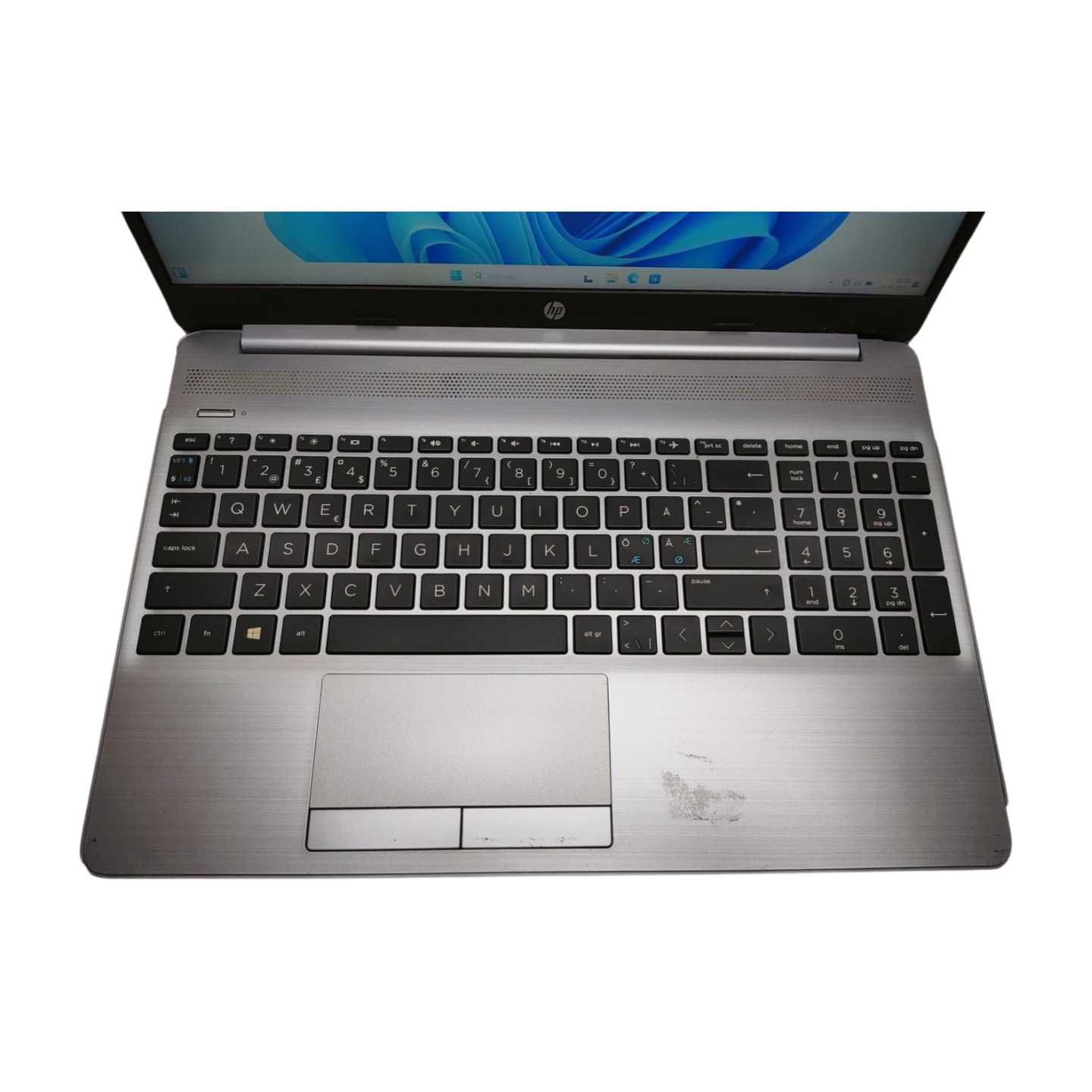 LAPTOP | HP 255 G8 | Ryzen 5 3500U | 8GB | 256SSD | 15,6" FHD | Win11