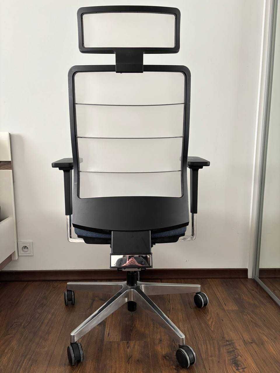 Krzesło ergonomiczne - Interstuhl Airpad 3C72