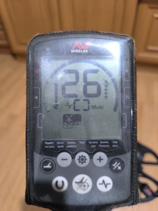 Продам Minelab Equinox 800