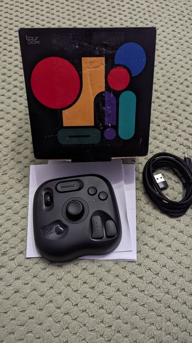 Пульт-контролер TourBox Lite для дизайнерів та монтажерів