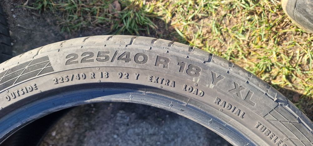 Komplet opon letnich Continental 225/40R18