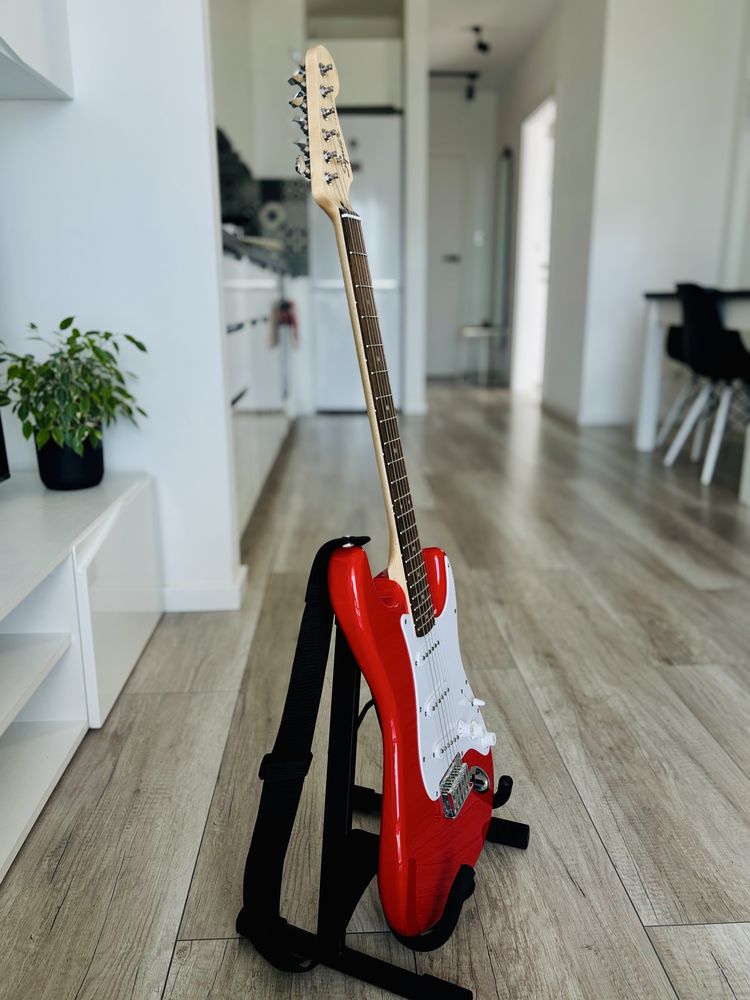 Sprzedam gitarę elektryczną Squier – stan idealny, użyta raz!
