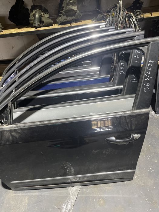 Дверка ліва права передня Пасат Б6 задня Двері Passat b6 B6