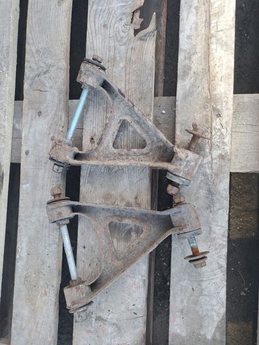 Audi a4 b5 80 b4 wahacze górne quattro tył tylnie