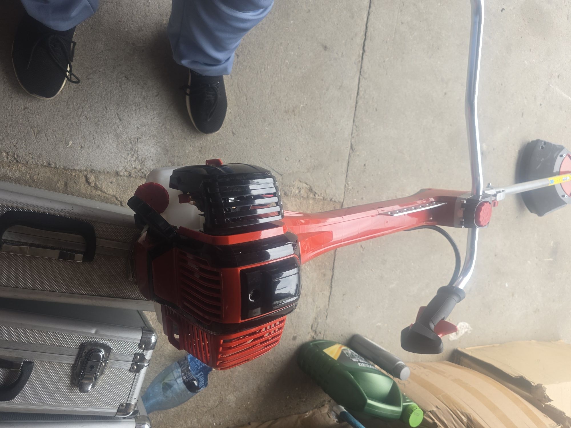 Kosa spalinową z firmy Titantec