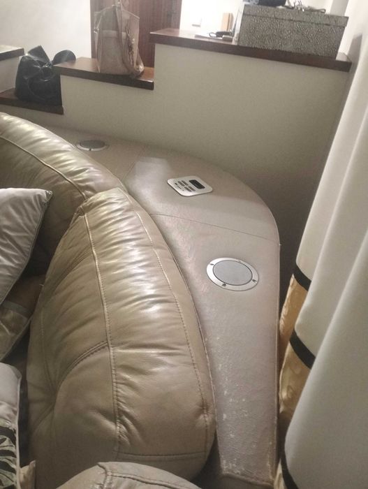 Sofá de Sala em Pele