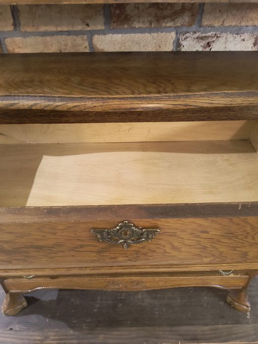 Stylowa komoda z 3 szufladami