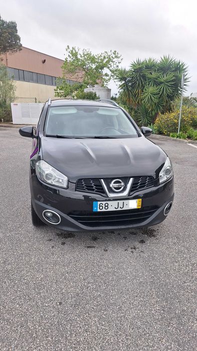 Nissan Qashqai+2 2.0 Premium 18