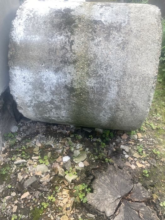 Бетонне кільце  для колодязя