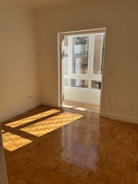 Apartamento de 3 quartos totalmente remodelado e equipado