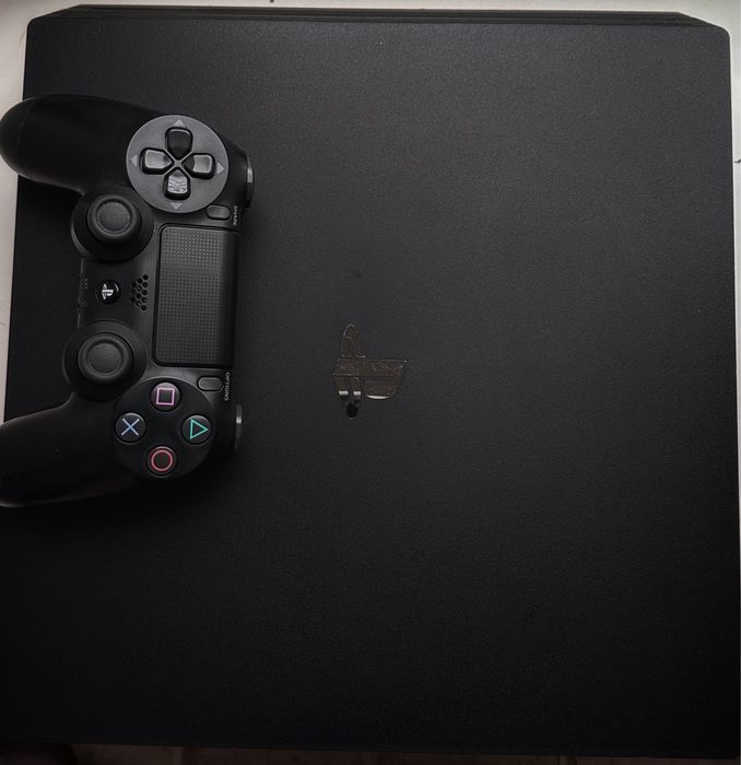 PlayStation 4 pro на 1TB