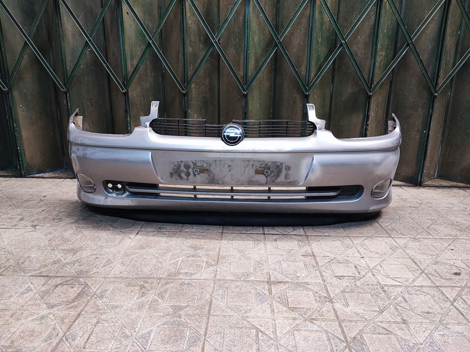 Parachoque Opel Corsa B GSI