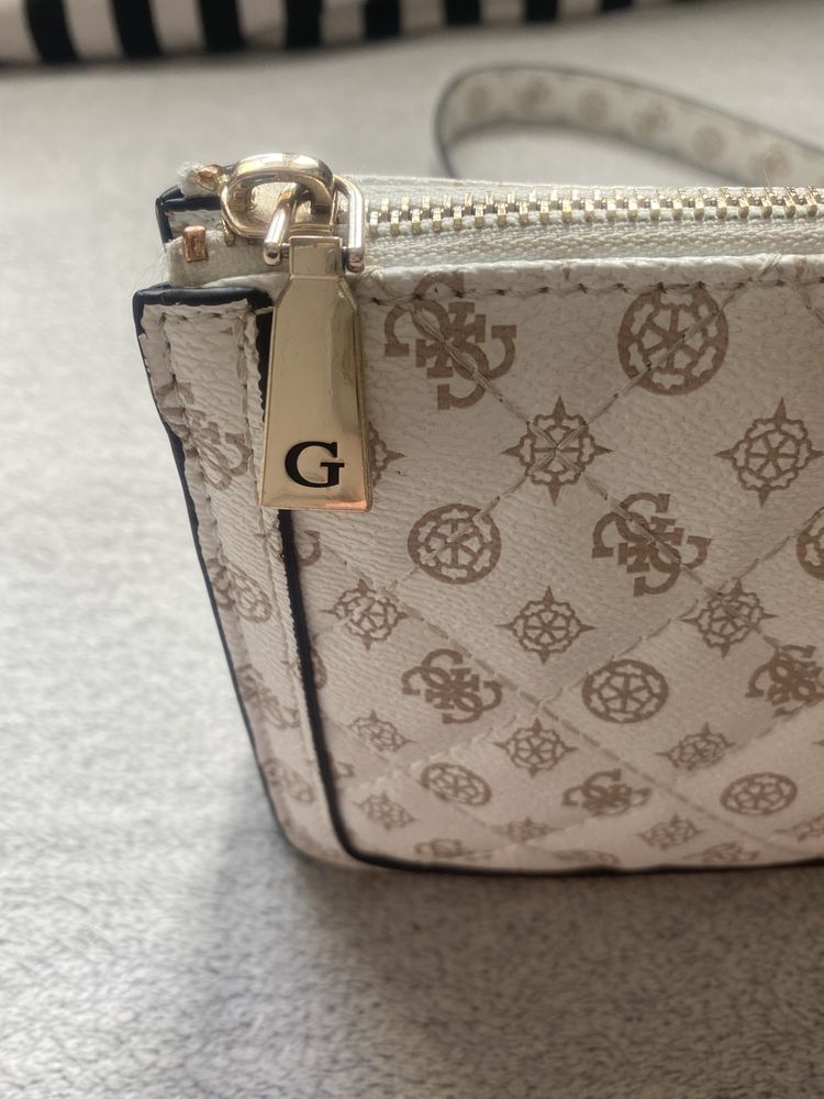 Listonoszka guess