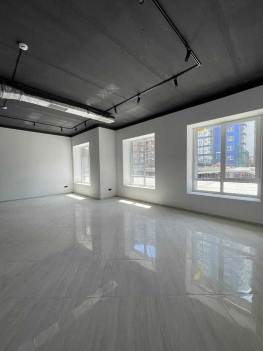 Оренда комерційного приміщення — 72 м², ТРЦ “Княгинин”