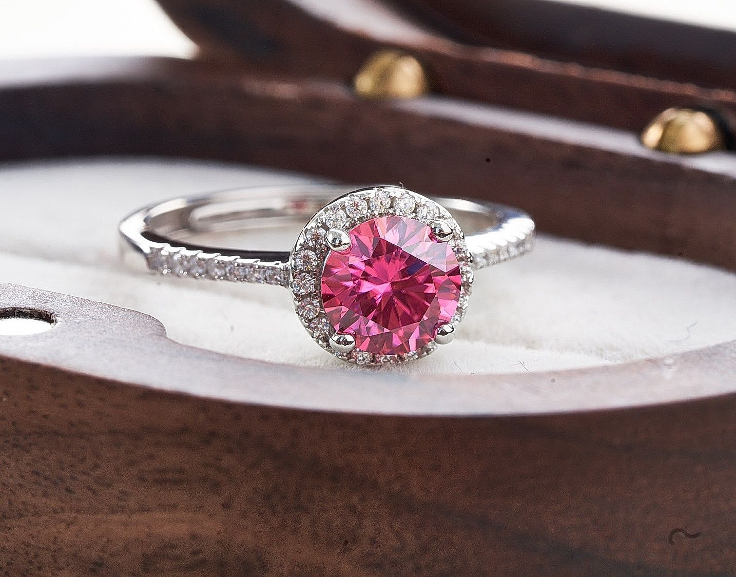 Кольцо, каблуча з рожевим та блакитним діамантом (муассанит) 1 карат