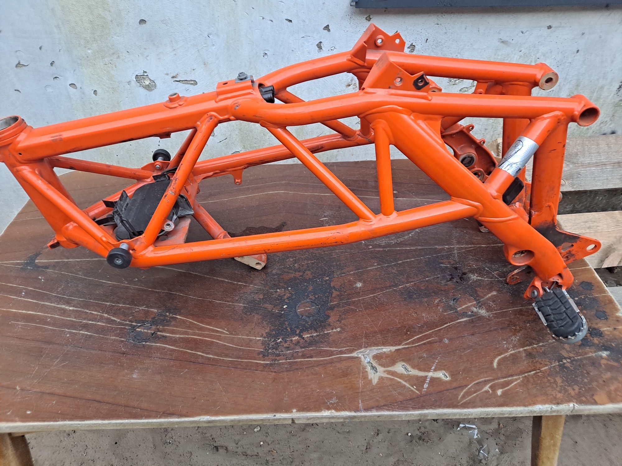 Rama KTM DUKE 2011