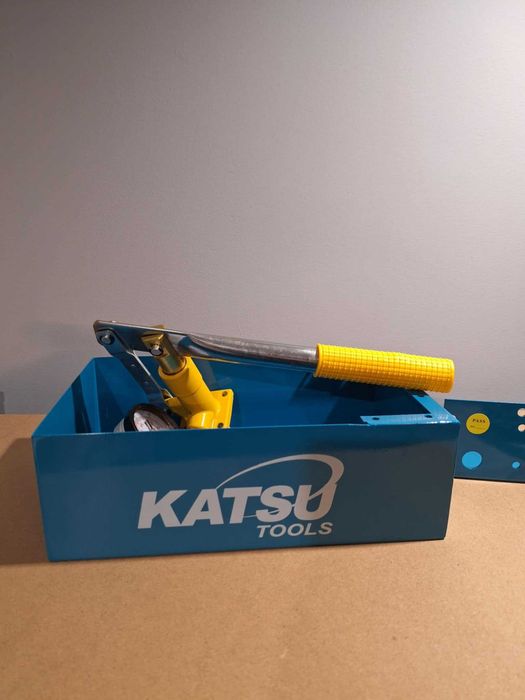 Pompa do testowania szczelności układu zbiornika grzewczego Katsu