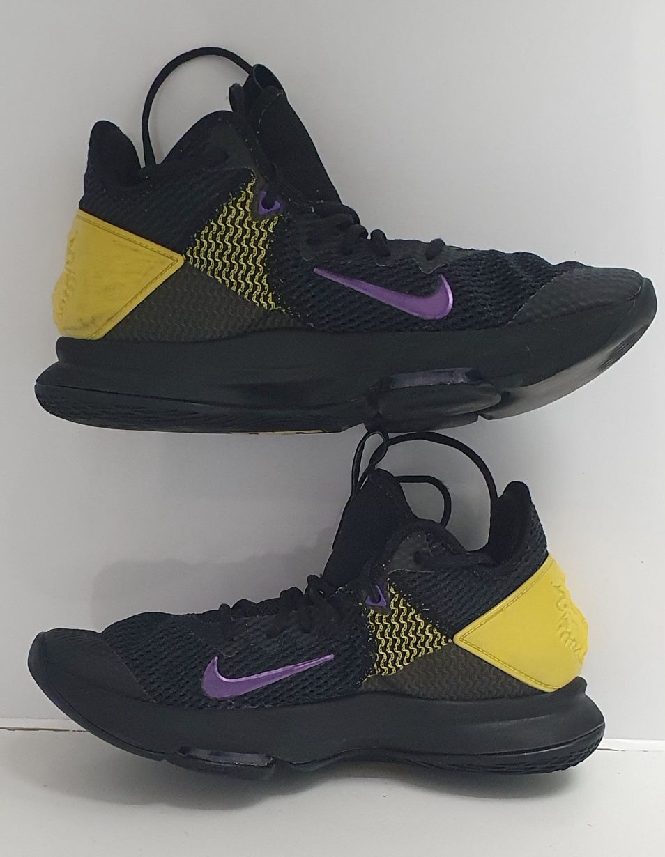 Nike buty męskie Lebron witness rozmiar 44,5