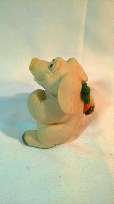 Świnka Piggin z marchewką 1995 Figurka
