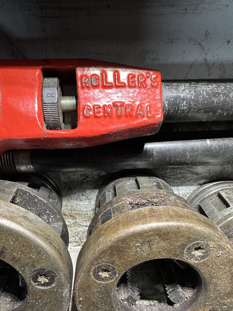 Різьборіз для труб Клуп ручний ROLLER S Central різьбонарізний  rems