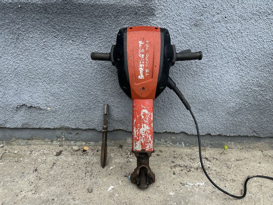 Młot Wyburzeniowy Hilti Te3000 AVR Dłuto