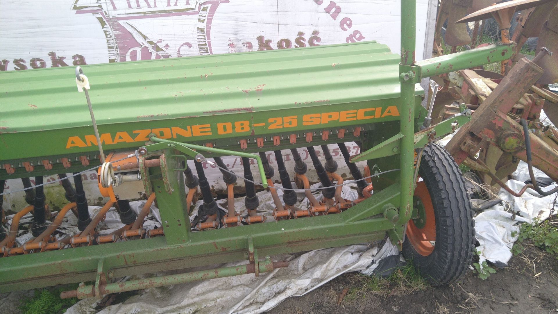 Siewnik zbożowy amazone d8 25 specjal