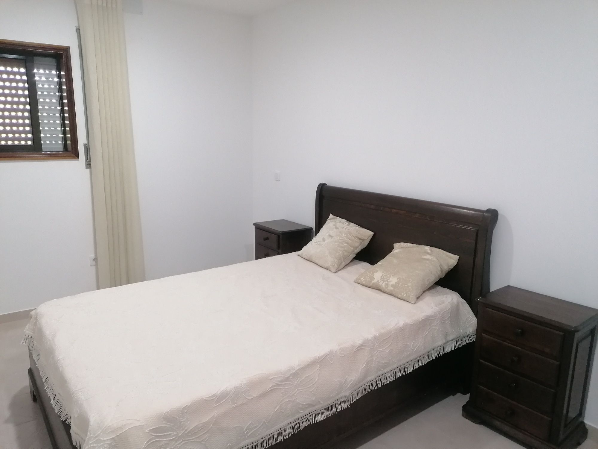 Quartos para casal, Rua badén Powell 94 Nogueira do Cravo, pindelo