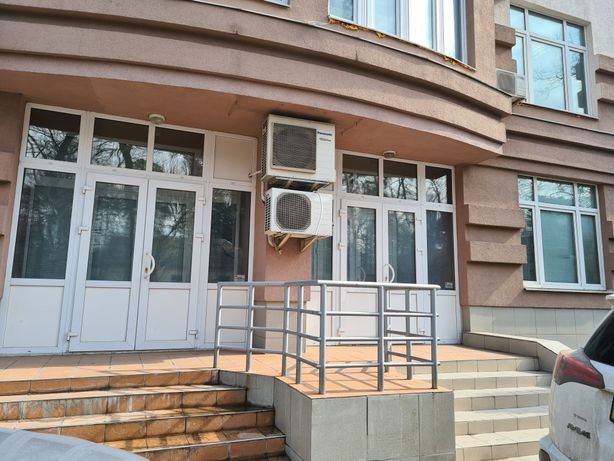 Продам помещение(1000м2) в новом доме возле м.Житомирская