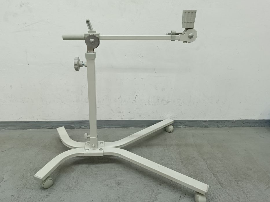 Подставка штатив для медицинской лампи Биопрон