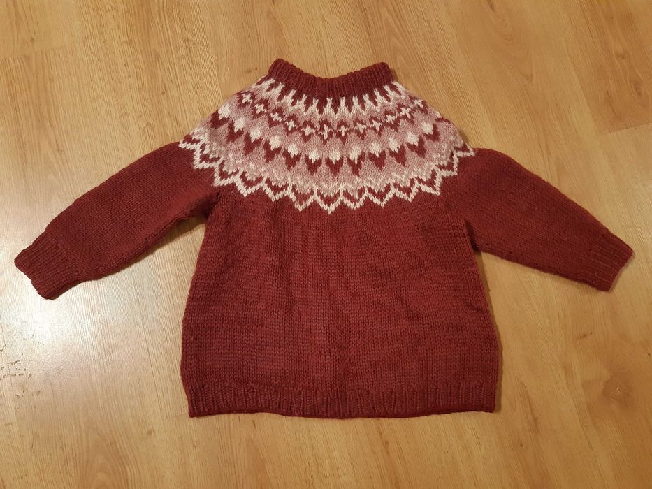 Sweter dziecięcy w stylu lopapeysa