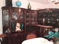 Móvel  de Sala Jantar/Bar em Raiz de Nogueira -Elegância e Qualidade