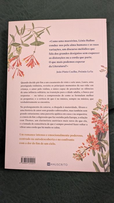 Livro "Silêncio no Coração dos Pássaros" de Lénia Rufino