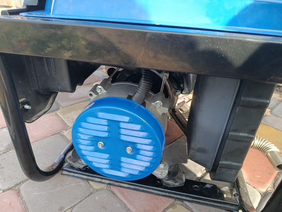 Бензогенератор EPG 2800