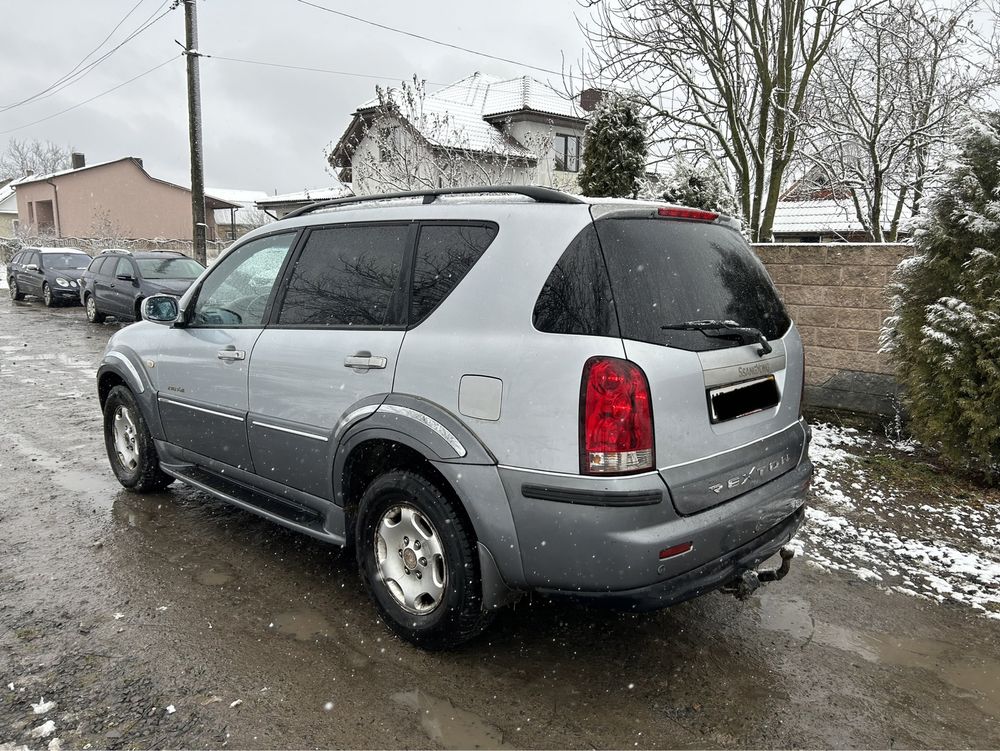 Розборка запчастини шрот Ssangyong Rexton. 2.7 дизель