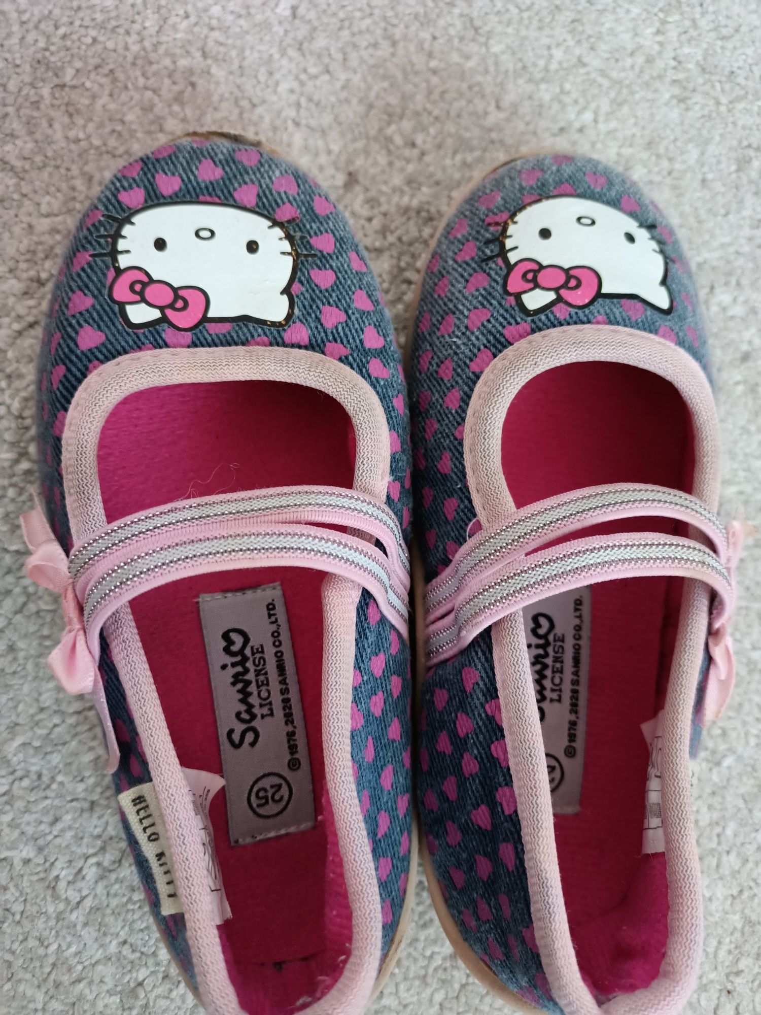 Buciki, kapcie Hello Kitty rozm.25