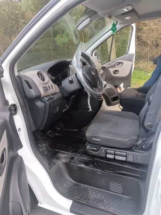 Renault trafic 1,6 dci 140 km L2H2 Zabudowa 2x Webasto Serwisowany