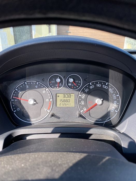 Продаю Ford Fiesta 1.3 2005