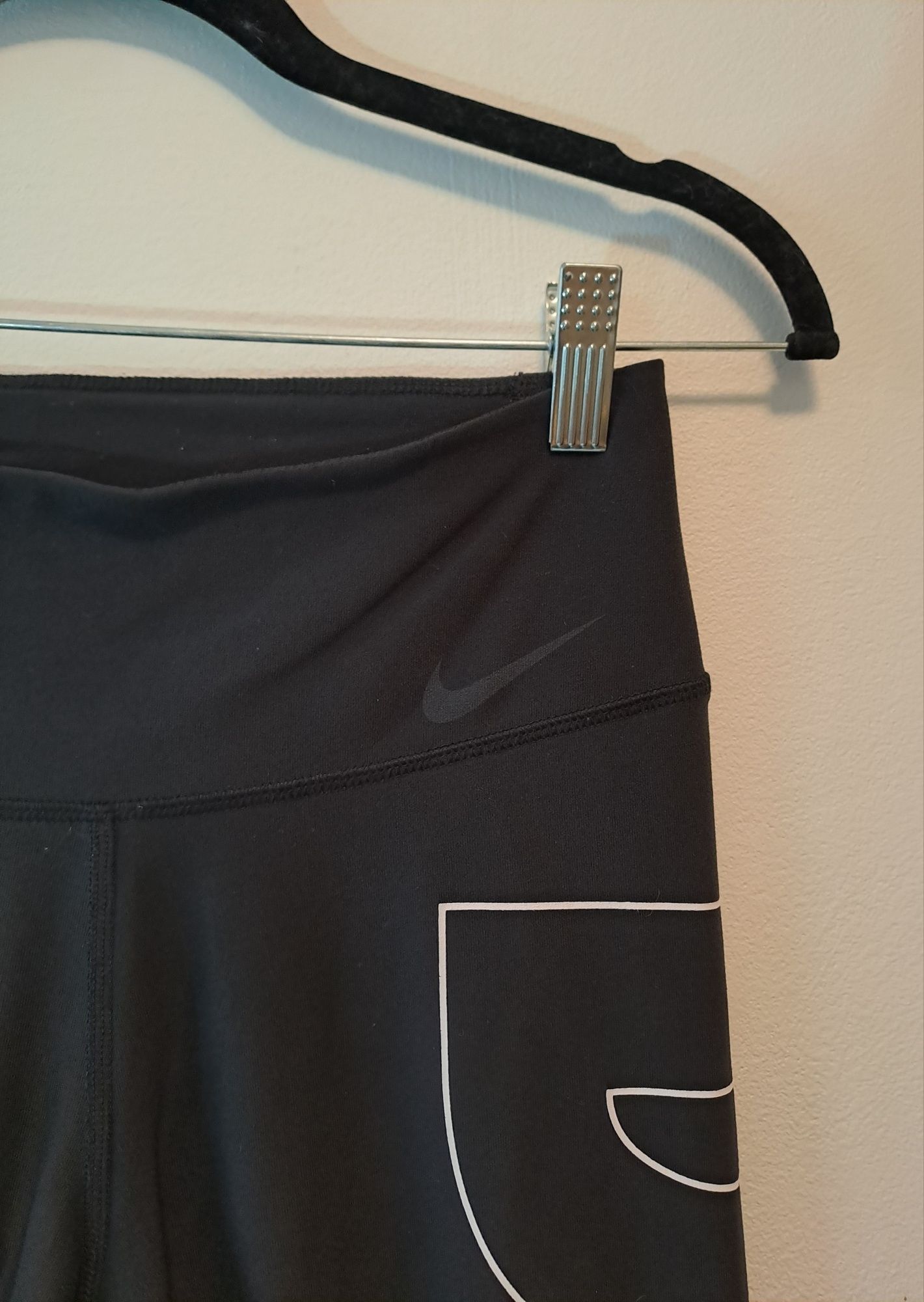 Damskie leginsy legginsy sportowe 3/4 Nike dri-fit r.XS